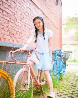 娇小日本学生XXXX